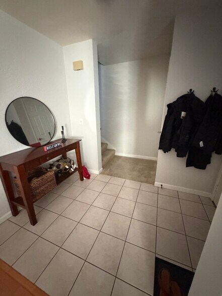 Building Photo - 714 Duncanville Ct