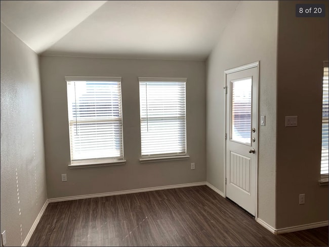 Building Photo - 469 Pollyann Trl