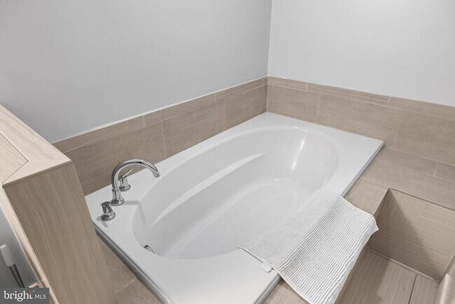 Building Photo - 5413 Rainwood Dr