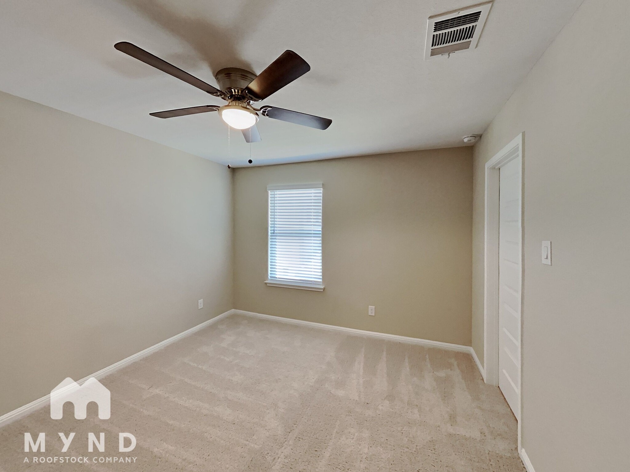 Building Photo - 2431 Carino Meadow