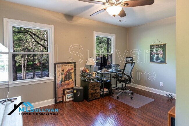 Building Photo - 5623 Lake Elton Rd
