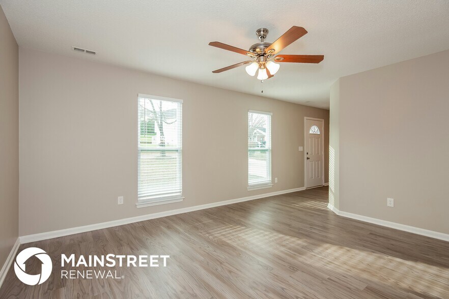 Building Photo - 1539 Jeffrey Bryan Dr