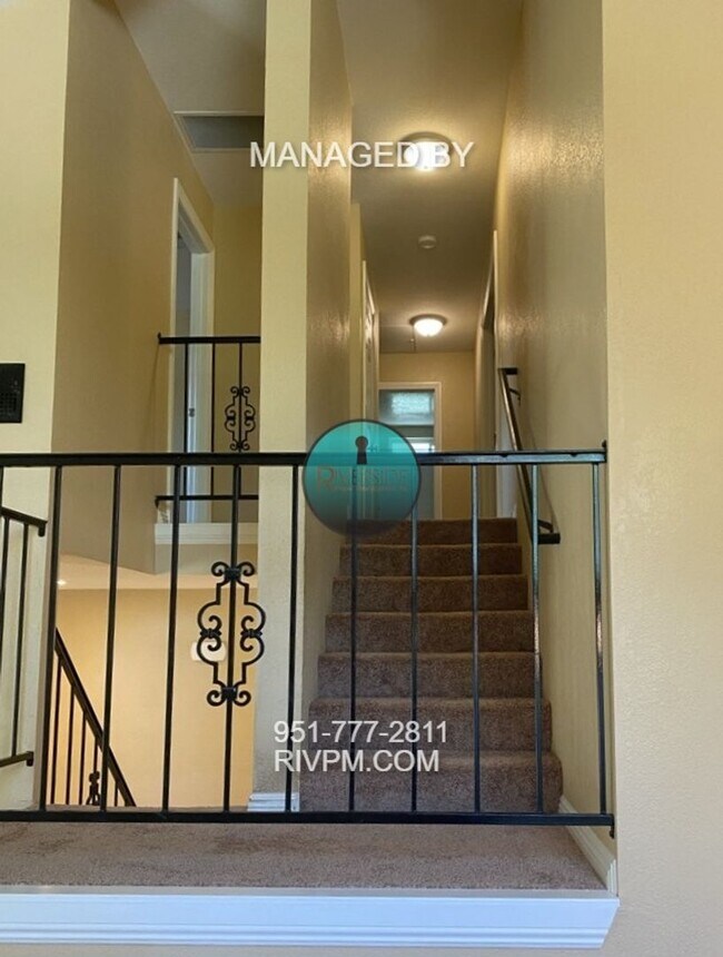 Building Photo - Beautiful 4-bedroom, 3-bathroom home located in the highly desirable Canyon Crest neighborhood.