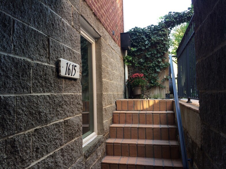 Building Photo - 1615 Princess Street