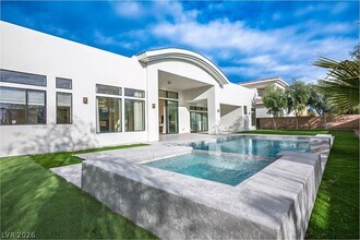 Building Photo - 7434 Yonie Ct