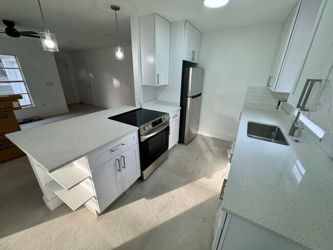 Building Photo - Under Construction*** Fully Renovated 3-Bedroom Home with Garage in Orlando