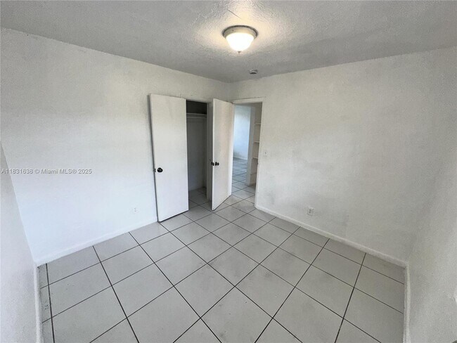 Building Photo - 701 NW 7th Ave