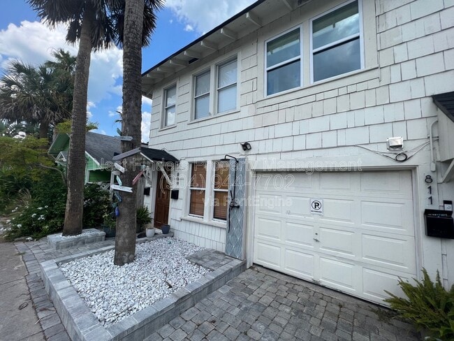 Building Photo - 809 2nd St S