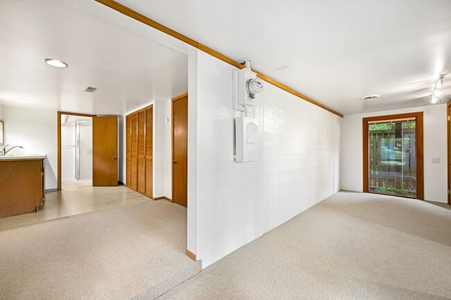 Building Photo - Charming 2-Bedroom Home with Stunning Wate...