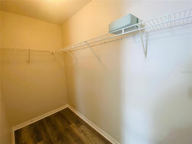 Building Photo - 638 Muskrat Dr