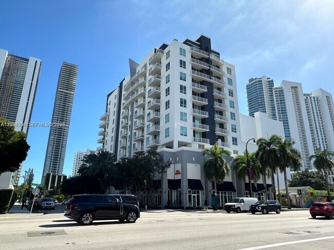 Building Photo - 2275 Biscayne Blvd