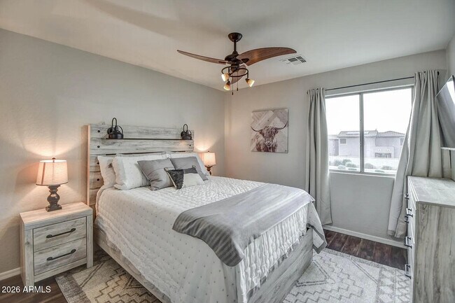 Building Photo - 10964 W Taft St