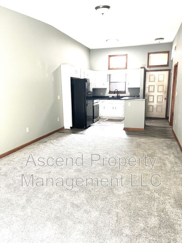 Primary Photo - 3800 Provence St