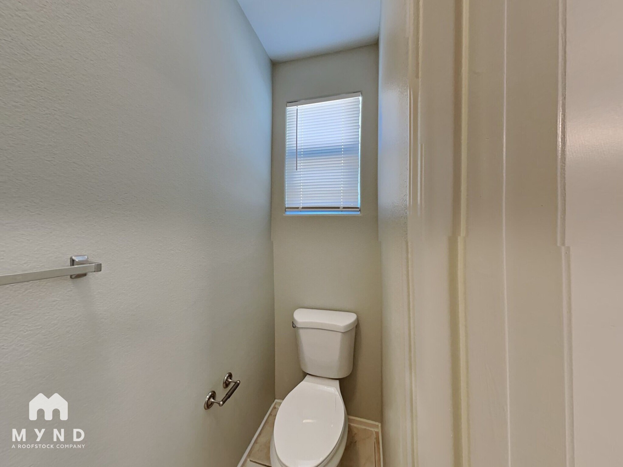 Building Photo - 2500 Birds Nest Cactus Ct