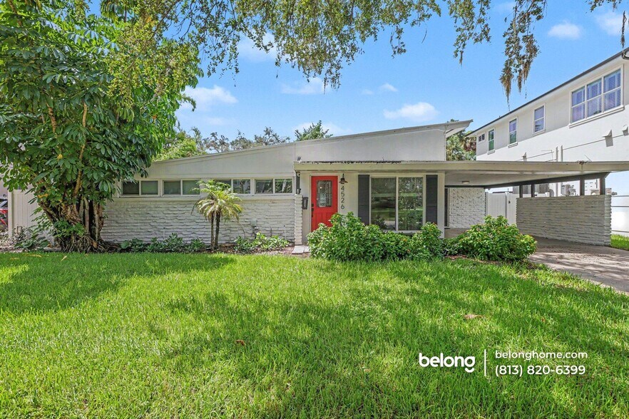 Building Photo - 4526 W Beachway Dr