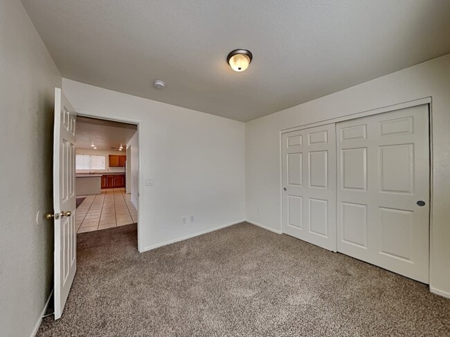 Building Photo - 2608 W Bloch Rd