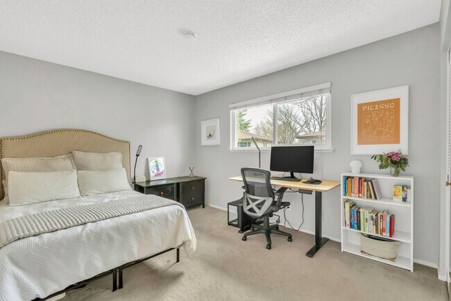 Building Photo - Two bedroom unit in North Davis