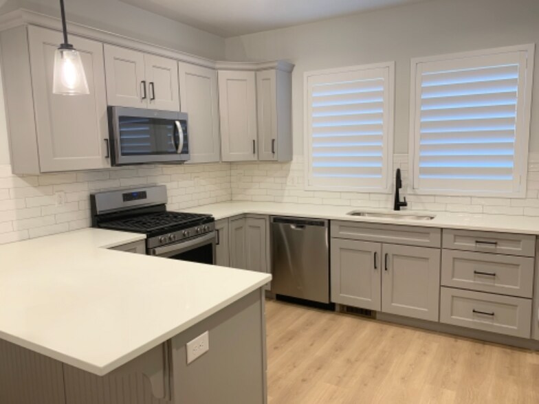 Building Photo - 13967 Silver Peak Ln