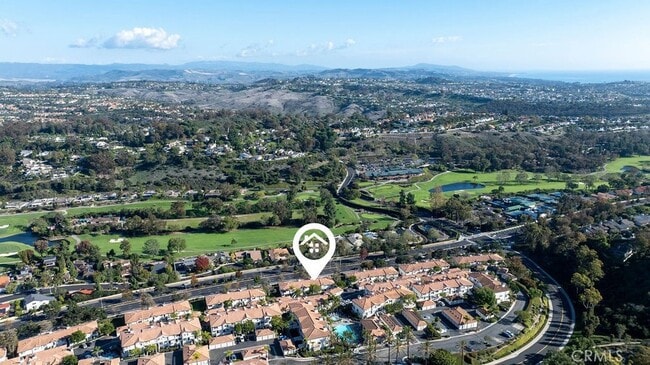 Building Photo - 30902 Club House Dr