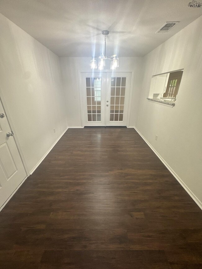 Building Photo - 4318 Hillsboro