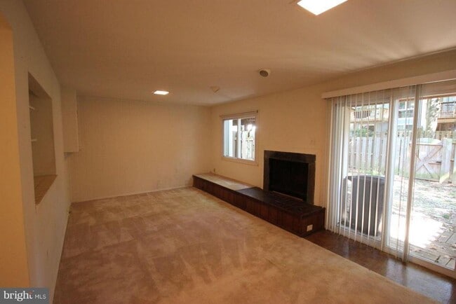 Building Photo - 3007 Spice Ct