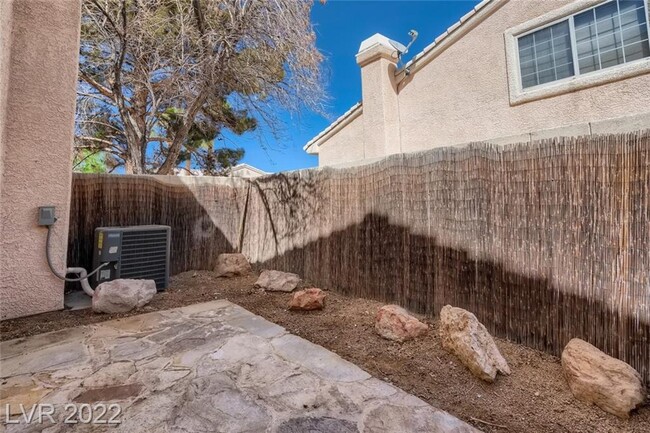 Building Photo - 8417 Sewards Bluff Ave
