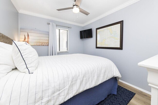 Building Photo - 405 Plantation Rd