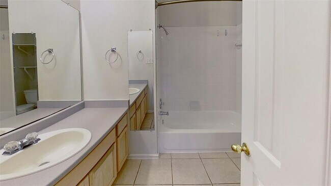 Building Photo - 1705 Constantino Cir