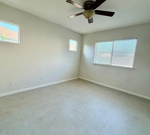 Building Photo - 56 W Bohemia Ln