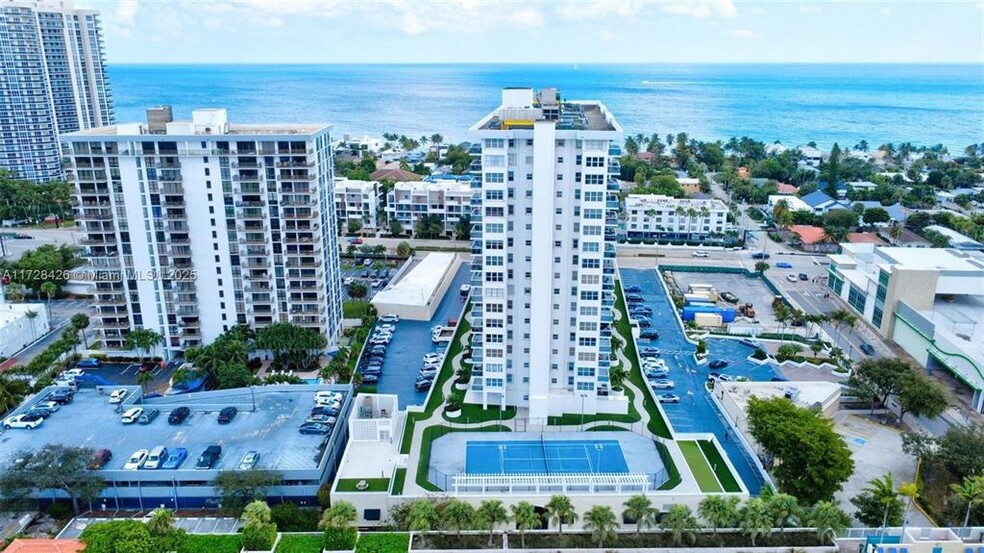 Building Photo - 3015 N Ocean Blvd