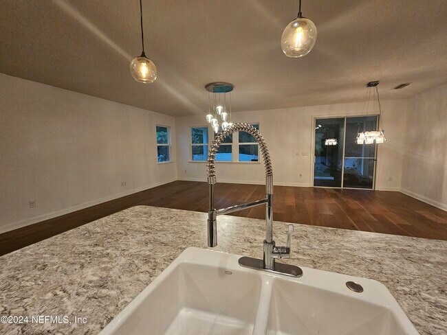 Building Photo - 371 Heritage Oaks Dr