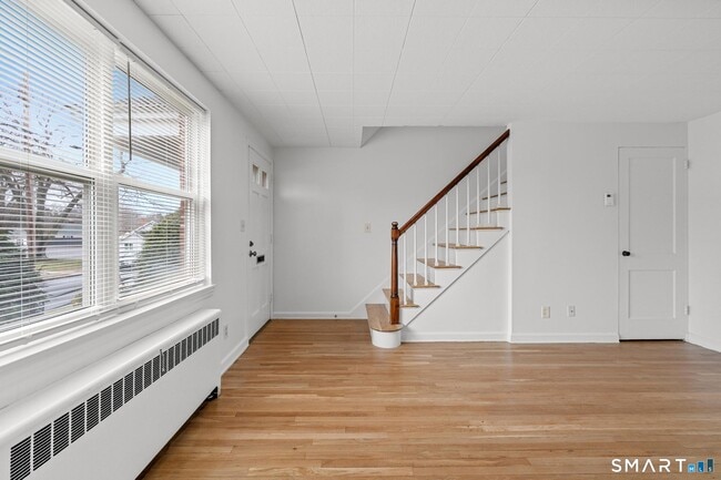 Building Photo - 52 Arnold Way