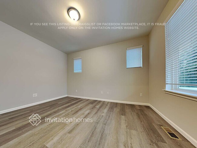 Building Photo - 3727 Santis Loop SE