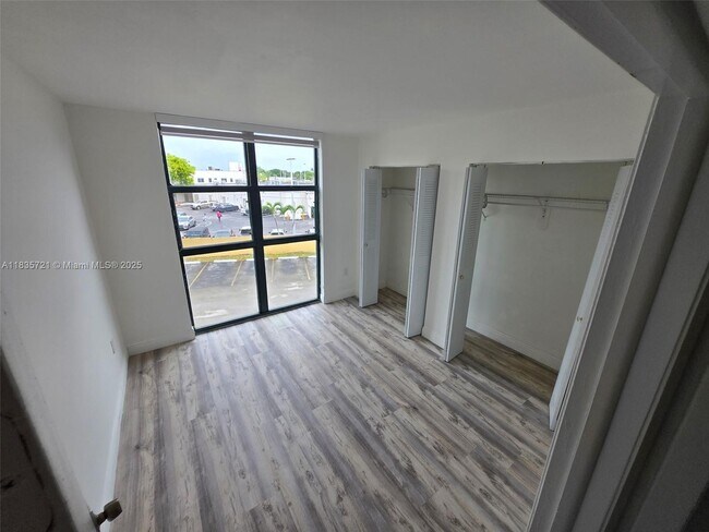 Building Photo - 11790 SW 18th St