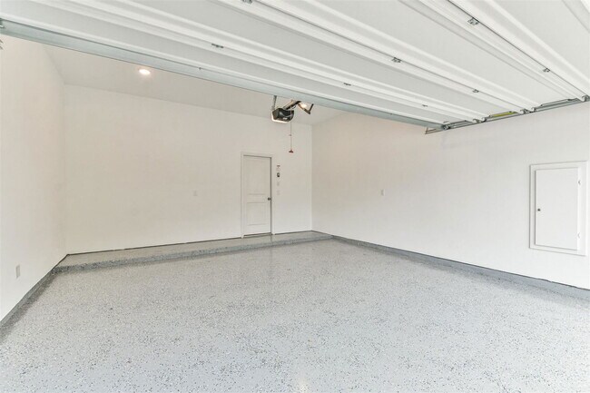 Building Photo - 582 Dry Fork Ln