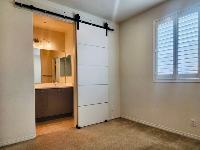 Building Photo - 2415 Tapestry Wy