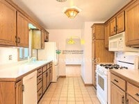 Building Photo - 2636 Orch Pk St NW