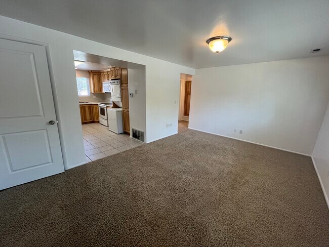 Building Photo - 344 S 150 W