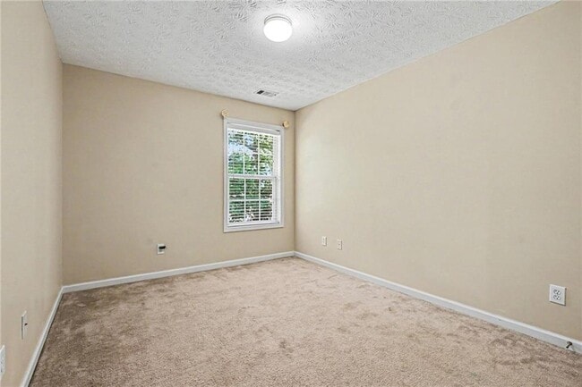 Building Photo - 375 Clairidge Ln SW