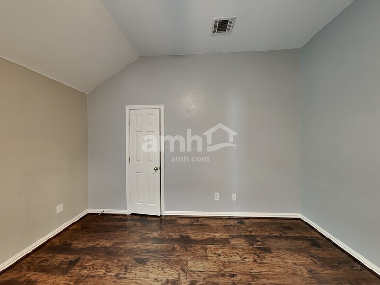 Building Photo - 5205 Geode Ln