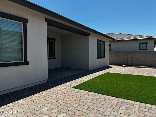 Building Photo - 5526 N 107th Ln