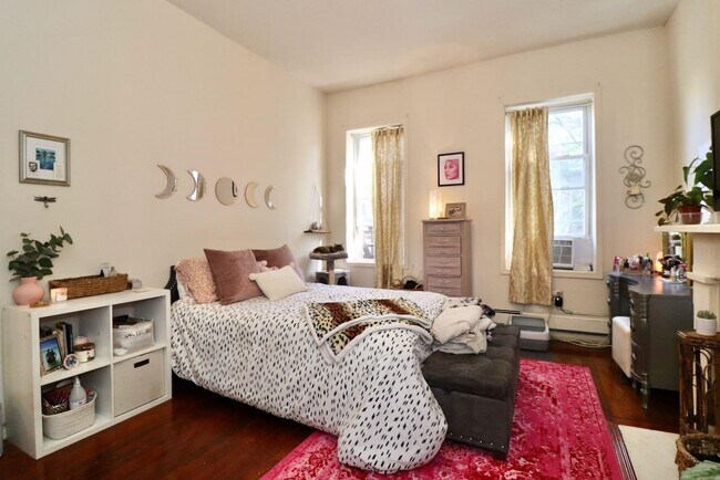 Building Photo - 1035 Washington St