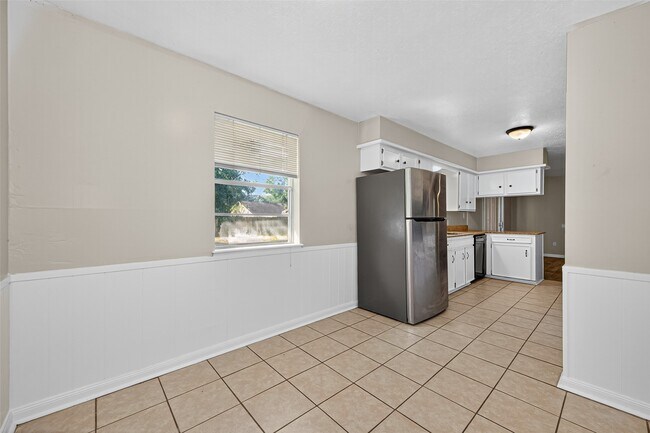 Building Photo - 108 Belvedere Dr