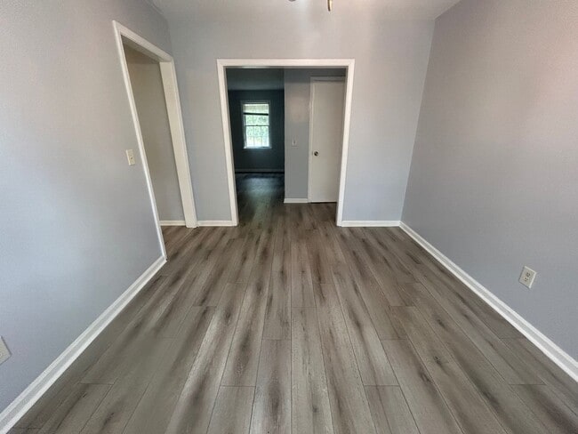 Building Photo - 715 Montague Road Unit D