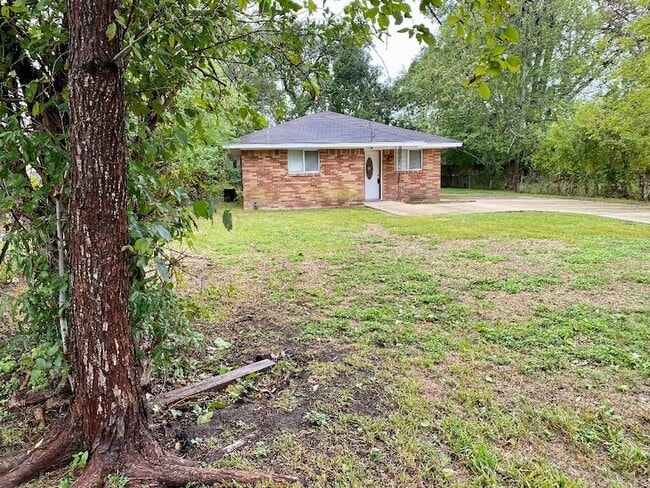 Building Photo - 4318 Weaver Rd