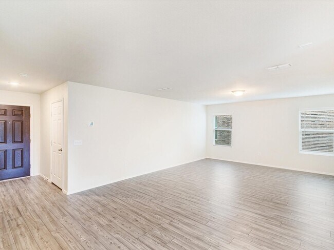 Building Photo - 405 Glendale Dr