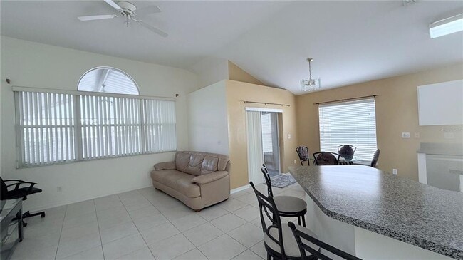 Building Photo - 10216 Oasis Palm Dr