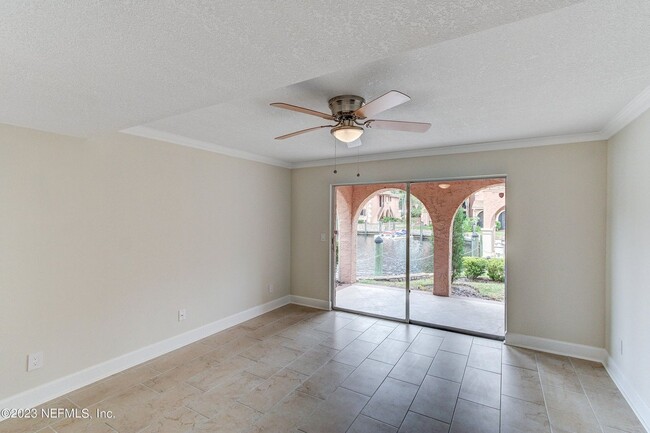 Building Photo - This beautifully remodeled 2 bedroom, 2 ba...