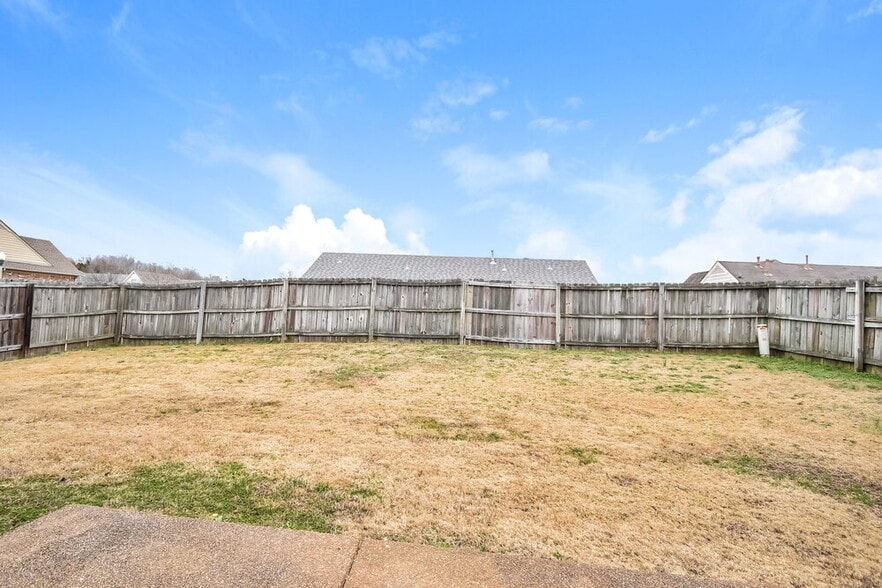 Building Photo - 2744 Breezy Ridge Trail