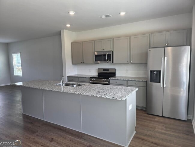 Building Photo - 115 Stillhouse Dr